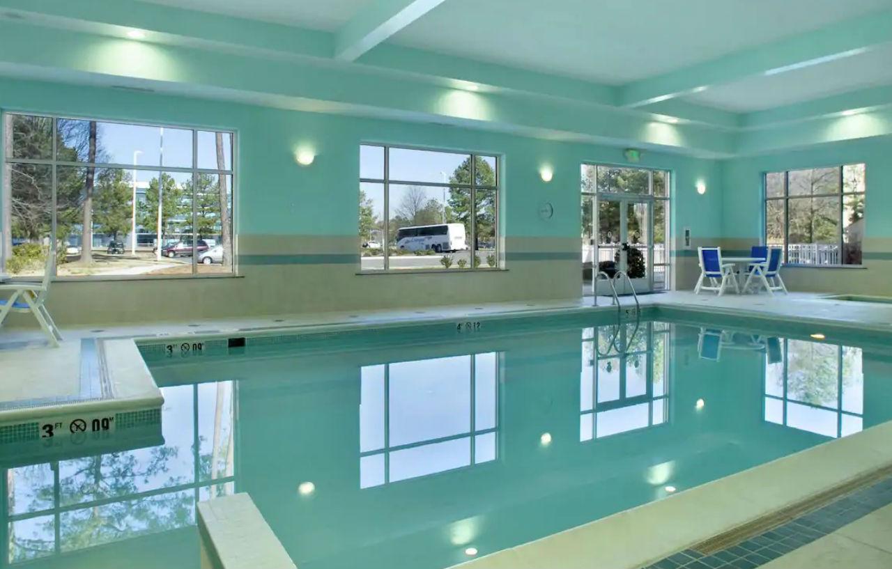 Hotel Doubletree By Hilton Norfolk Airport Extérieur photo