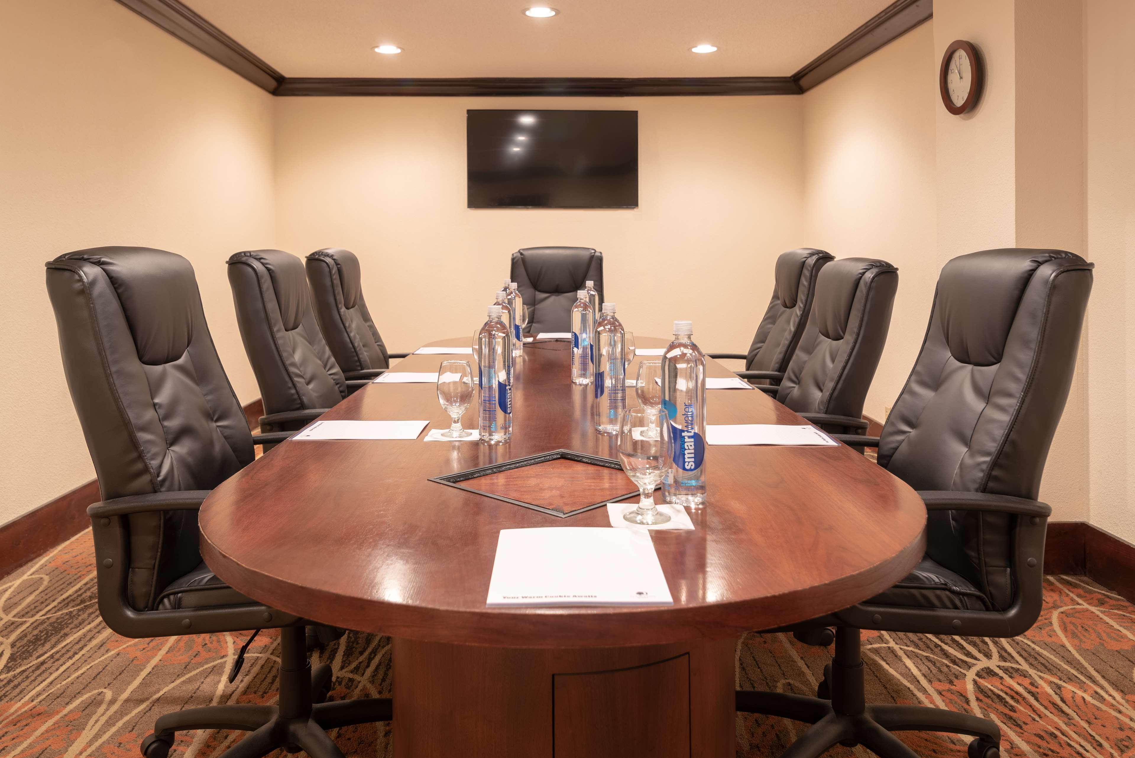 Hotel Doubletree By Hilton Norfolk Airport Extérieur photo