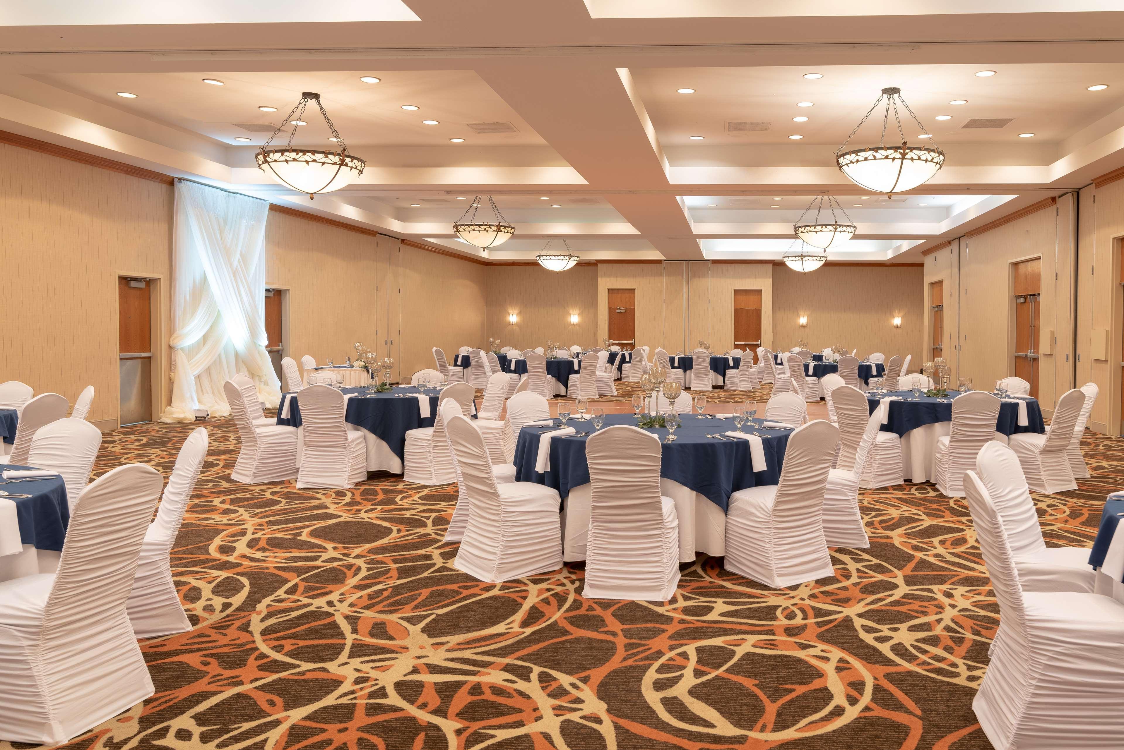 Hotel Doubletree By Hilton Norfolk Airport Extérieur photo