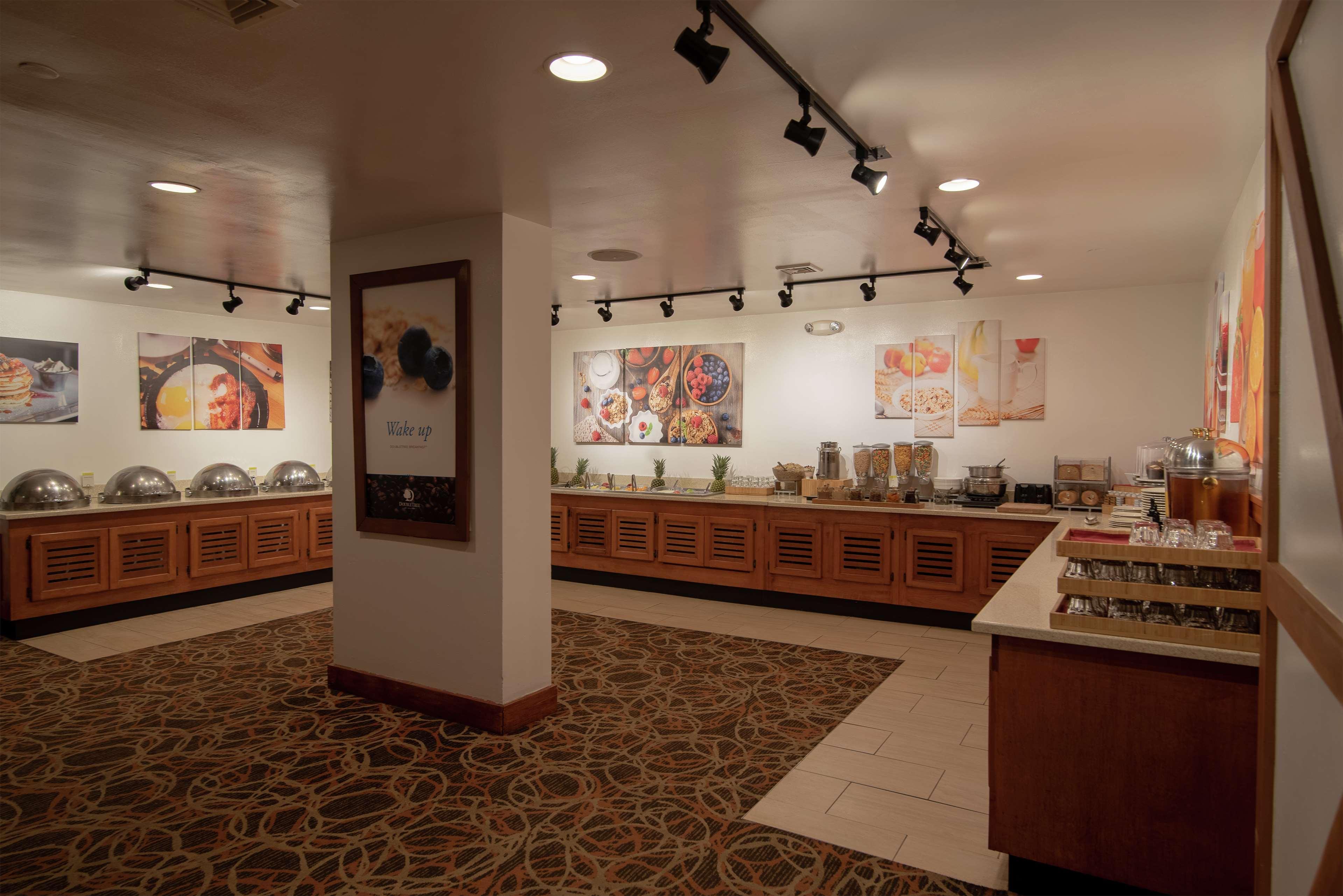 Hotel Doubletree By Hilton Norfolk Airport Extérieur photo