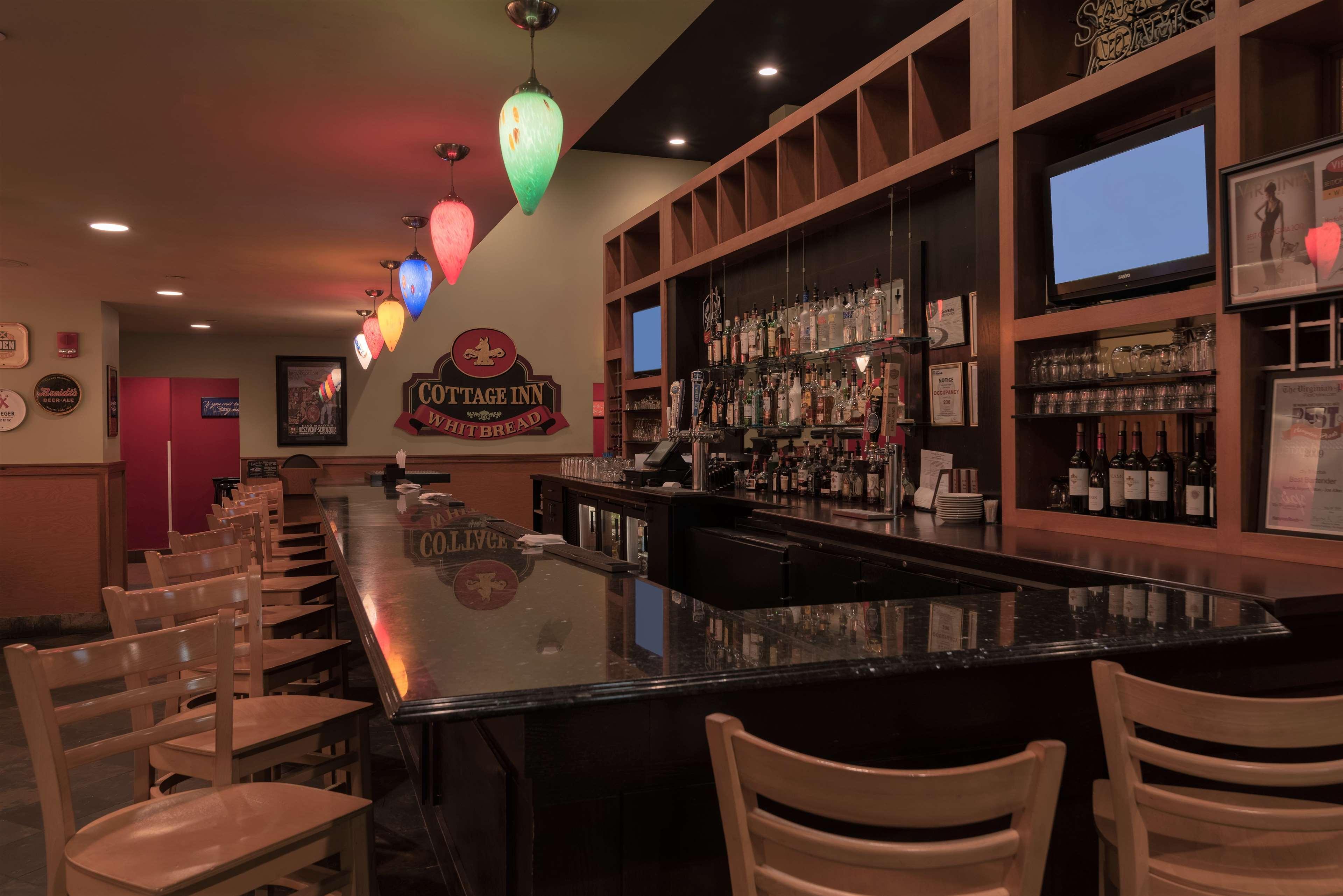 Hotel Doubletree By Hilton Norfolk Airport Extérieur photo