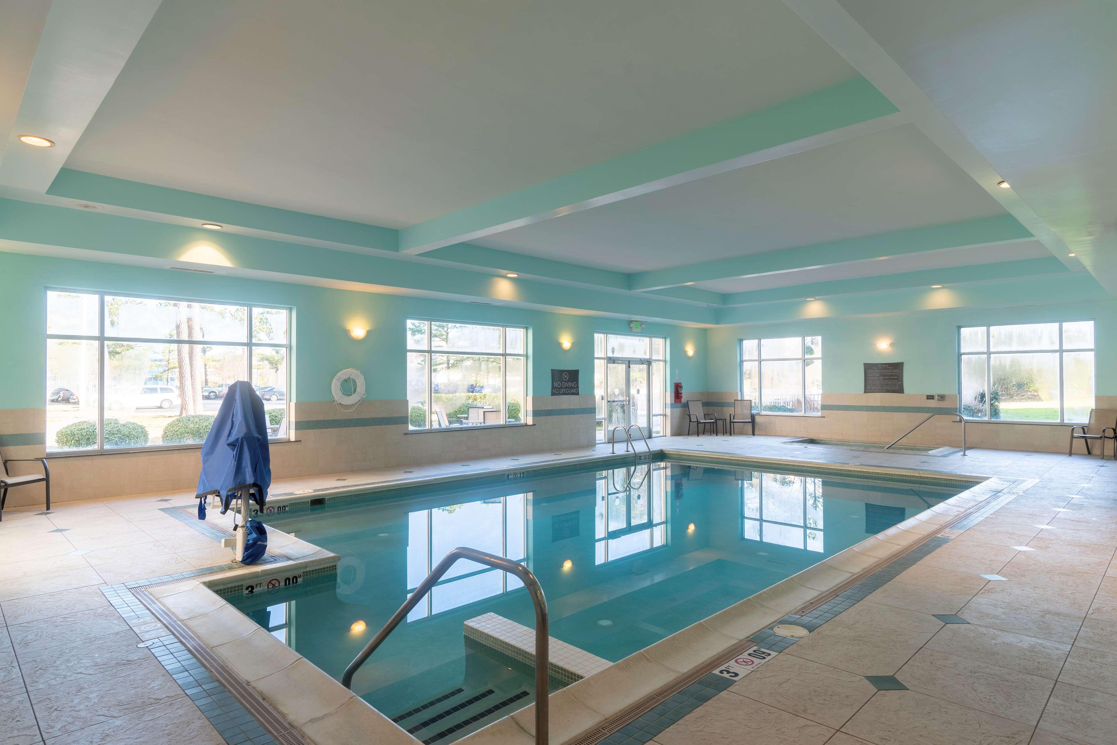 Hotel Doubletree By Hilton Norfolk Airport Extérieur photo