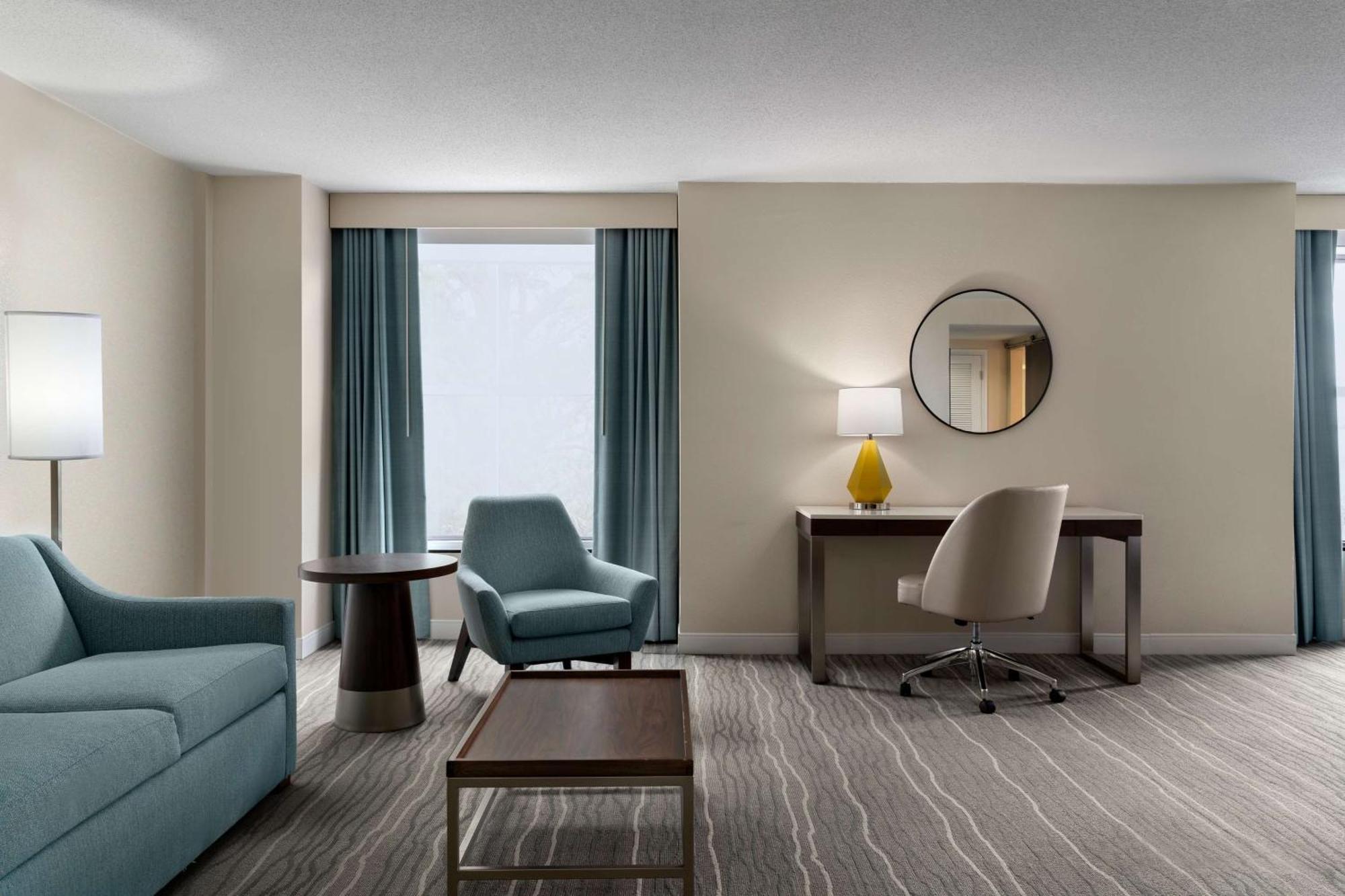 Hotel Doubletree By Hilton Norfolk Airport Extérieur photo