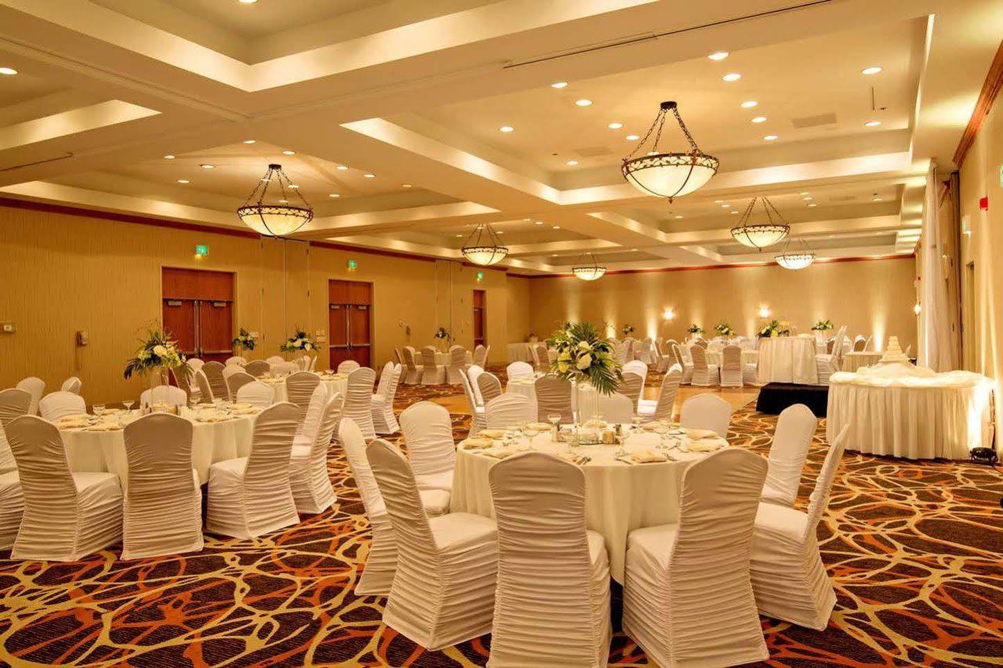 Hotel Doubletree By Hilton Norfolk Airport Extérieur photo