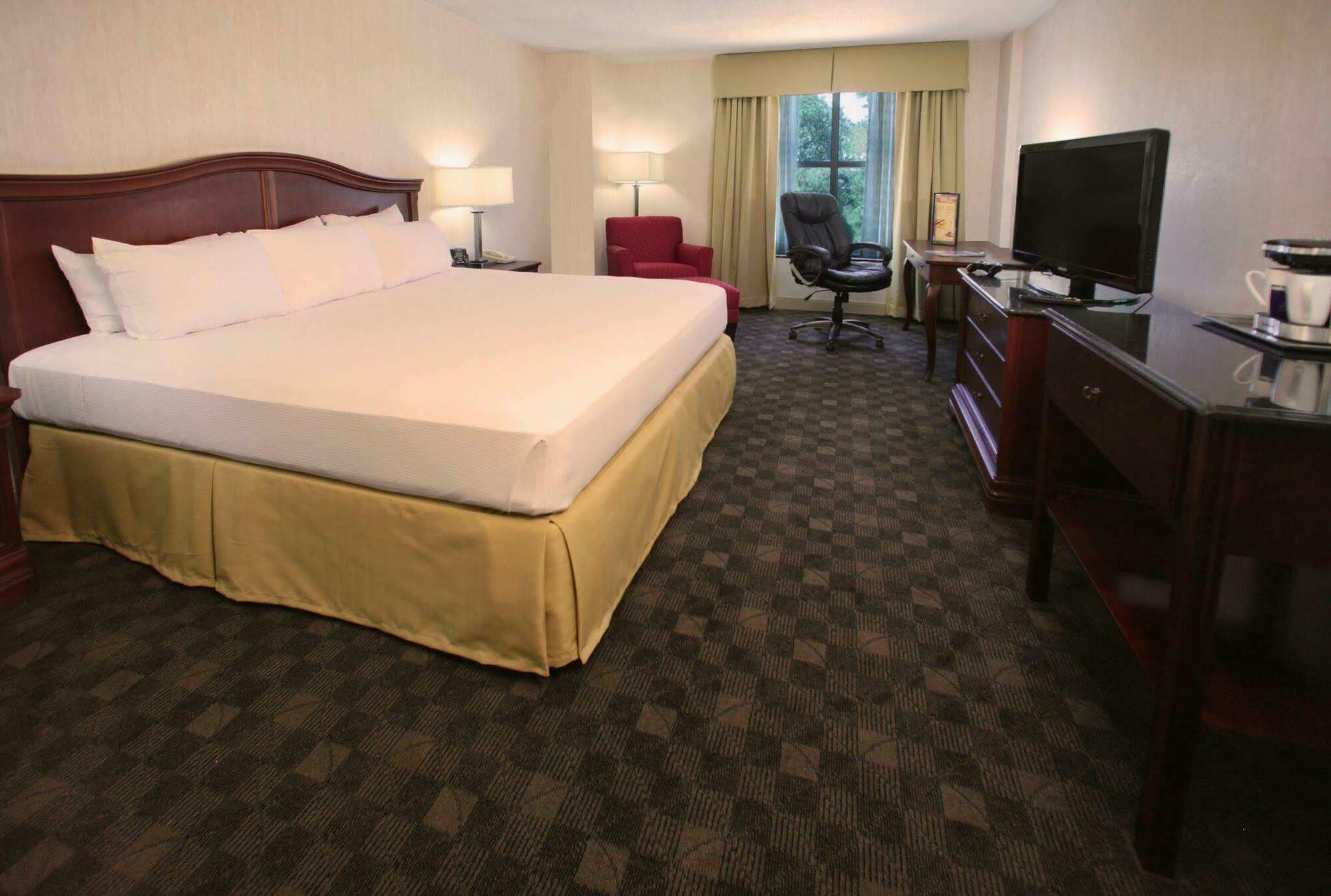 Hotel Doubletree By Hilton Norfolk Airport Extérieur photo
